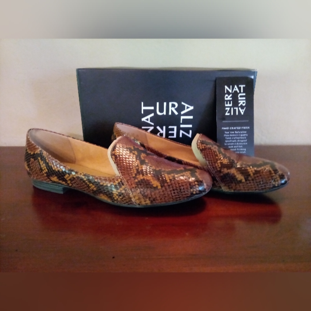 Naturalizer Emiline Loafers Snake Tan Brown Black Size 9.5